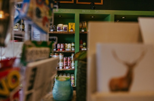 Geversduin minimarkt van binnen 3.jpg