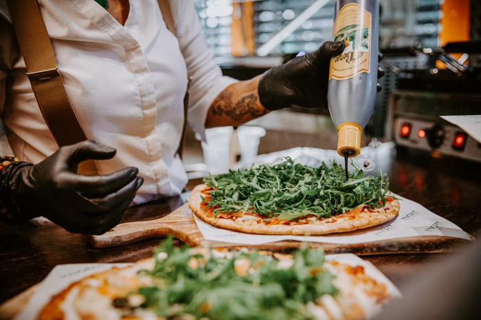 KNOEST_PIZZA_6